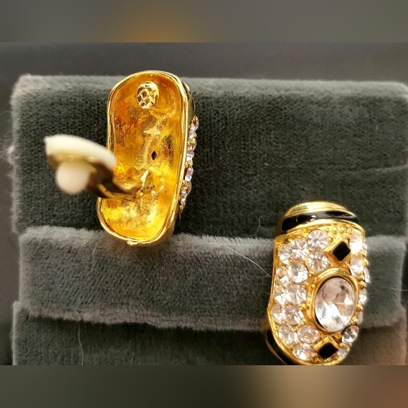 Vintage Oscar De Le Renta Gold Plated Earrings with Swarovski Crystal andEnamel - Picture 9 of 9